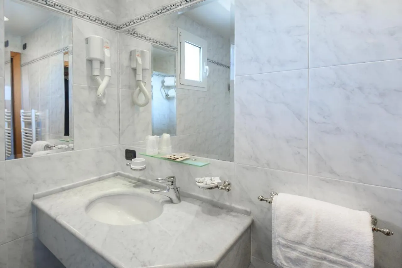 ***  Atilius Hotel & Suites Italy