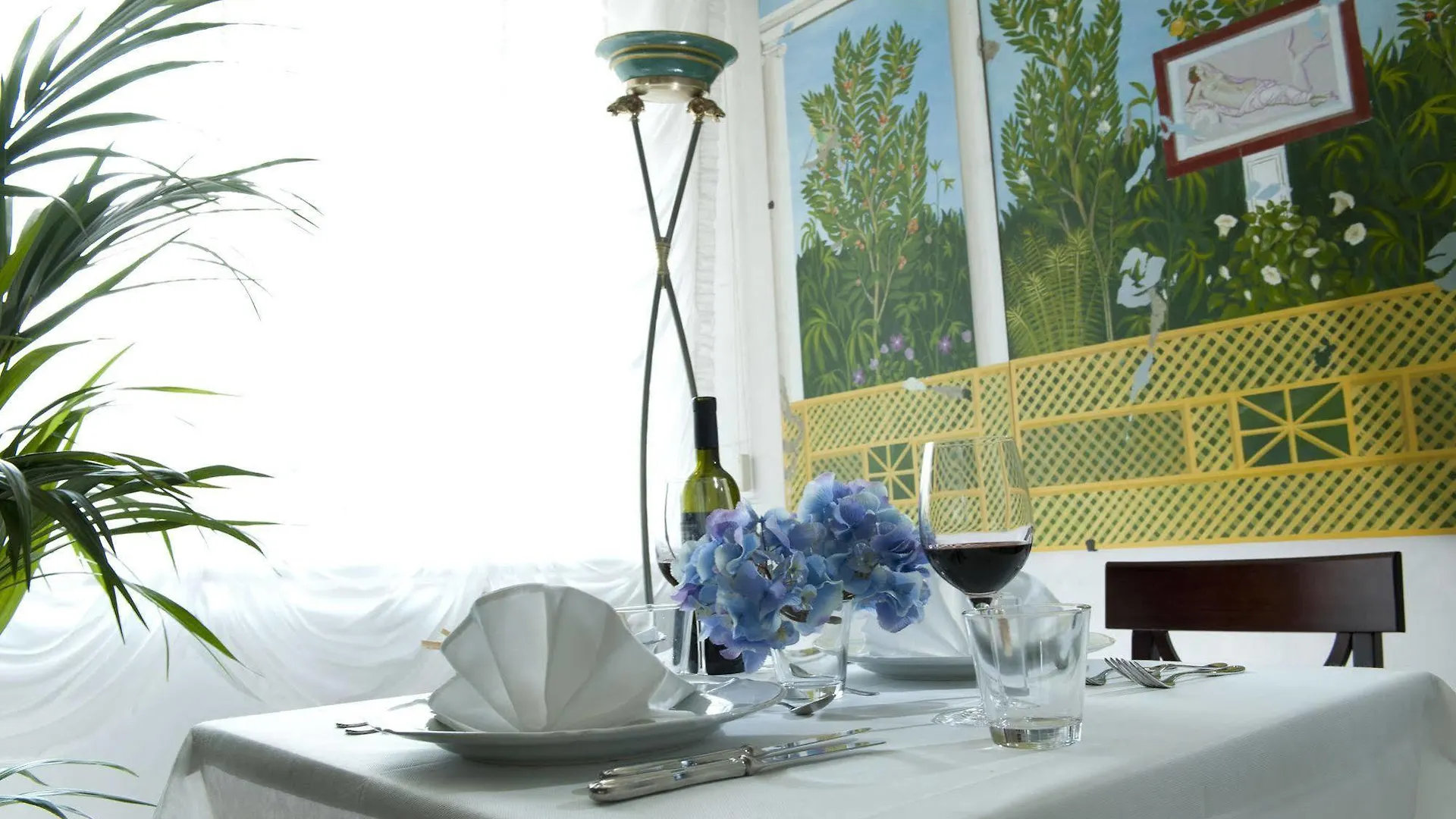 Atilius Hotel & Suites